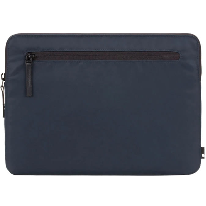 Husa InCase Compact Sleeve Flight Nylon pentru MacBook Pro 13