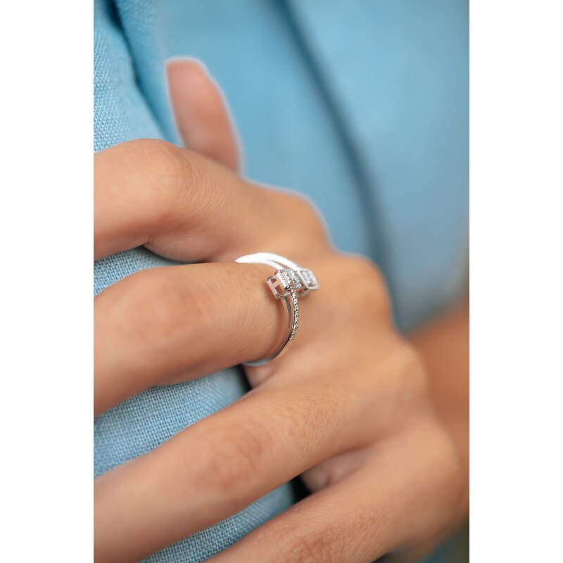 Inel din aur alb 14 K, 1.73 g, diamante 0.17ct, 20 pietre, marime 54, La Rosa