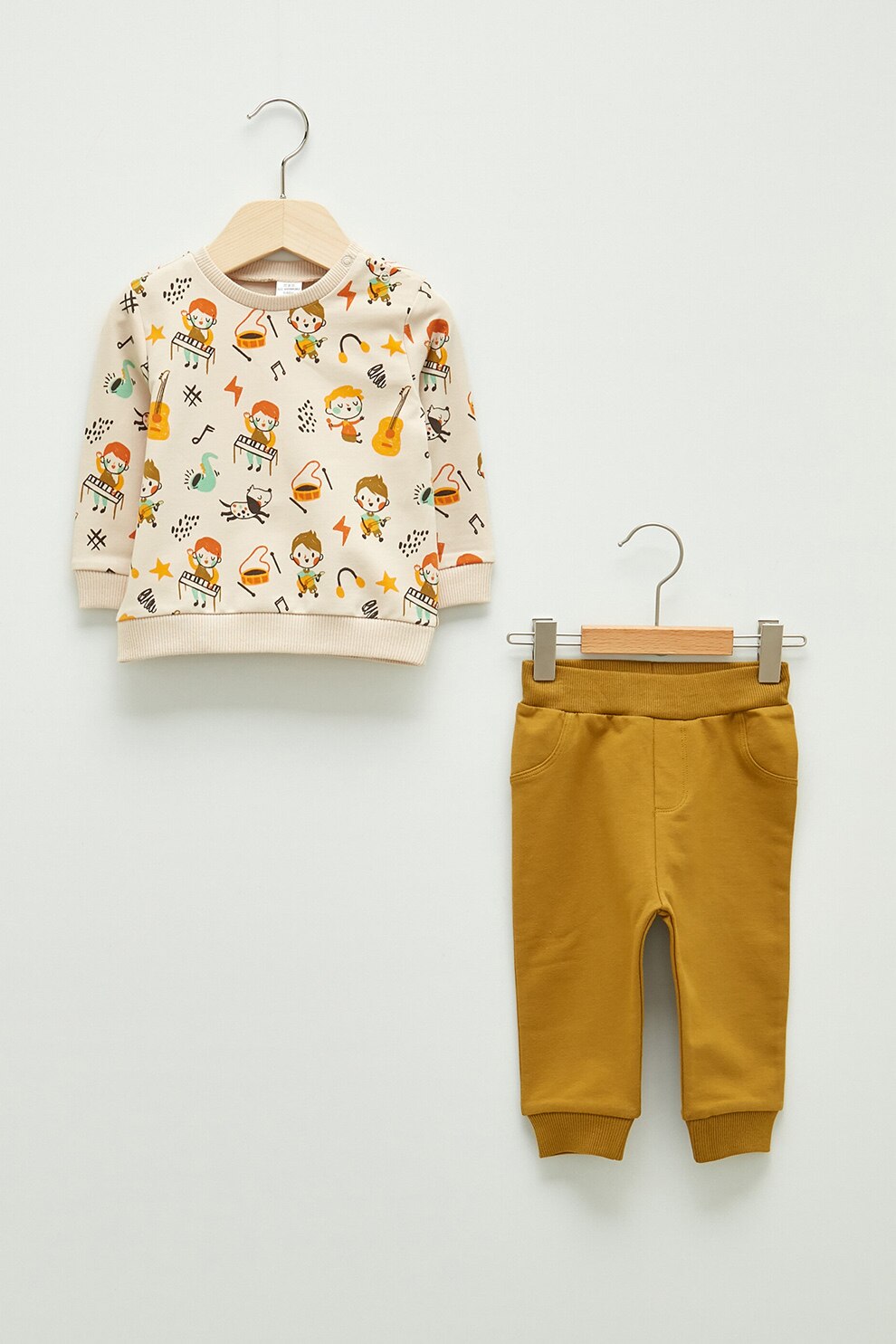 LC WAIKIKI, Set de bluza sport cu imprimeu si pantaloni sport - 2 piese, Bej/Galben mustar, 68-74 CM