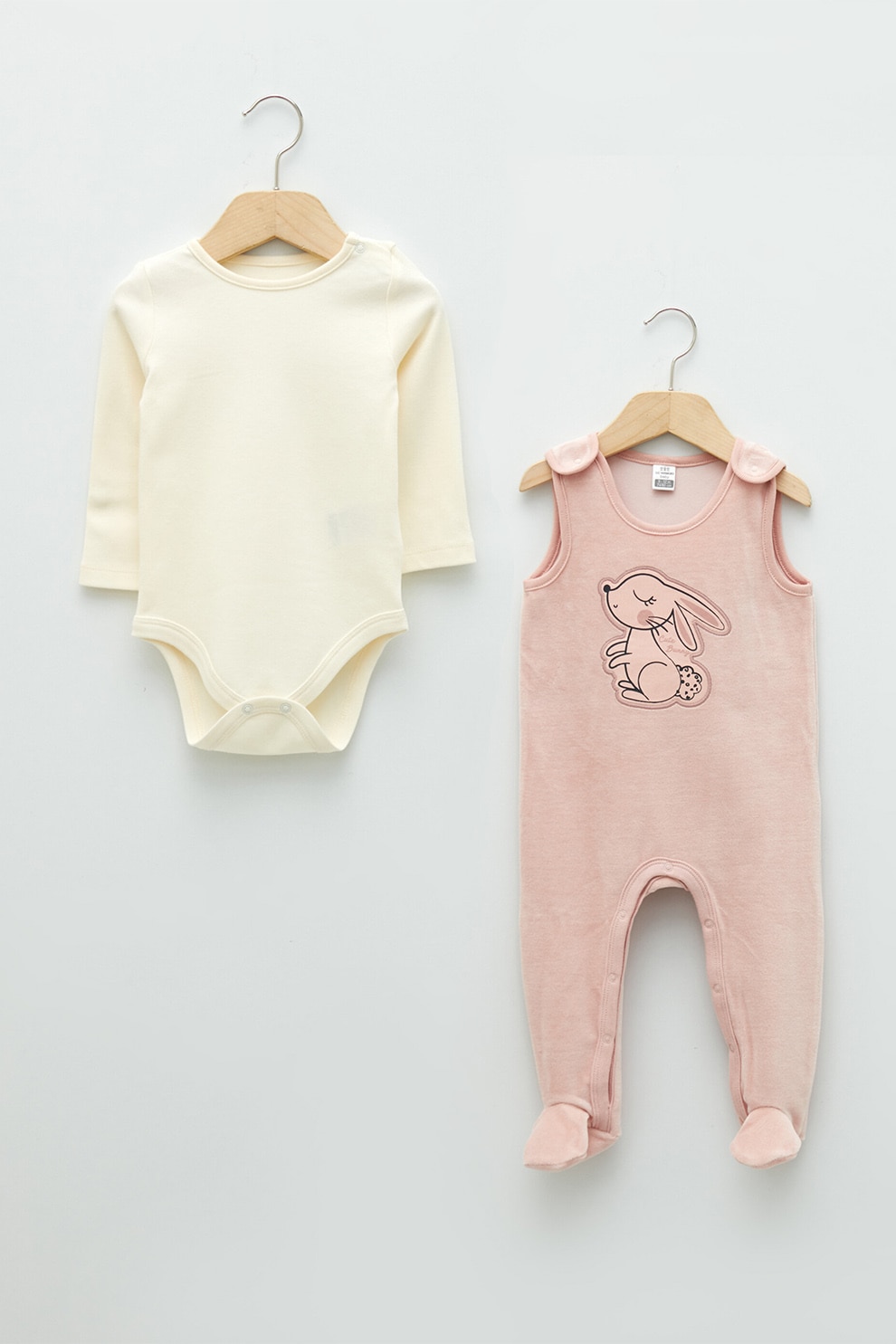 LC WAIKIKI, Set de salopeta cu botosei si body - 2 piese, Roz/Alb fildes