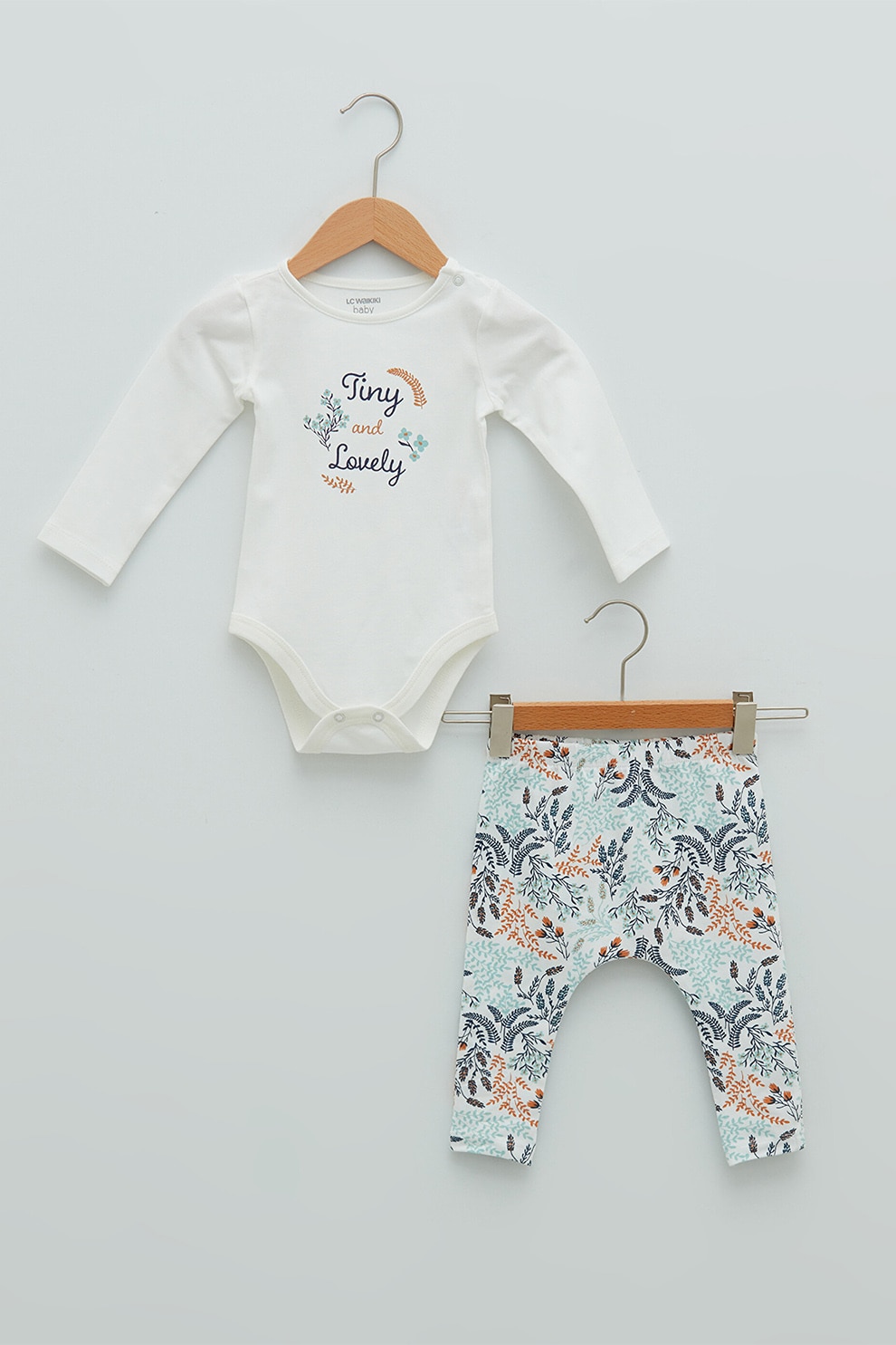 LC WAIKIKI, Set de body cu maneci lungi si colanti, Alb prafuit, 74-80 CM