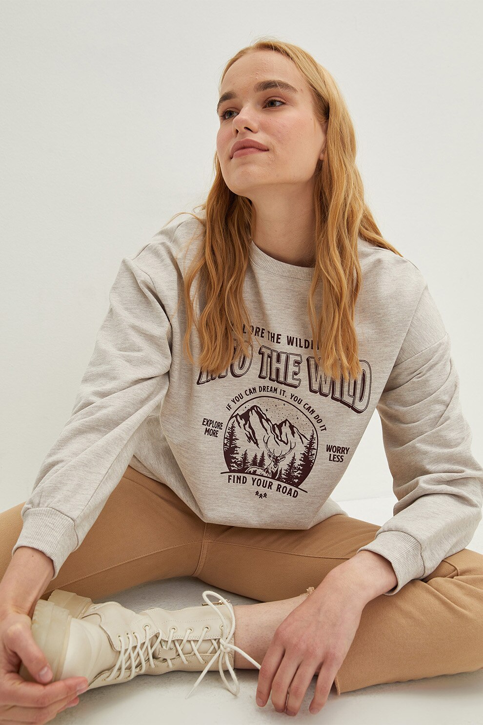 LC WAIKIKI, Bluza sport cu maneci cazute si imprimeu grafic si text, Gri deschis