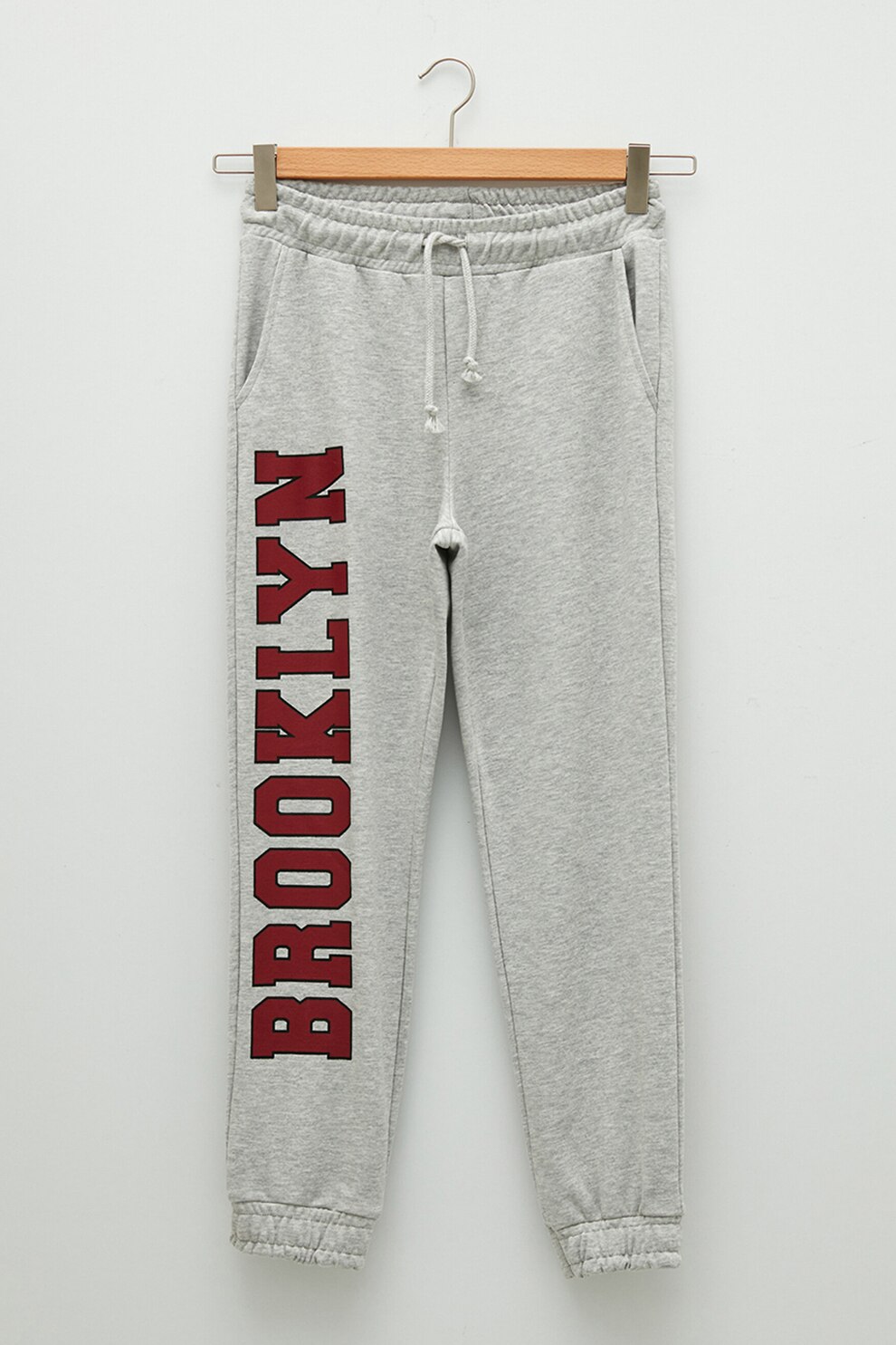 LC WAIKIKI, Pantaloni sport cu imprimeu text, Gri melange