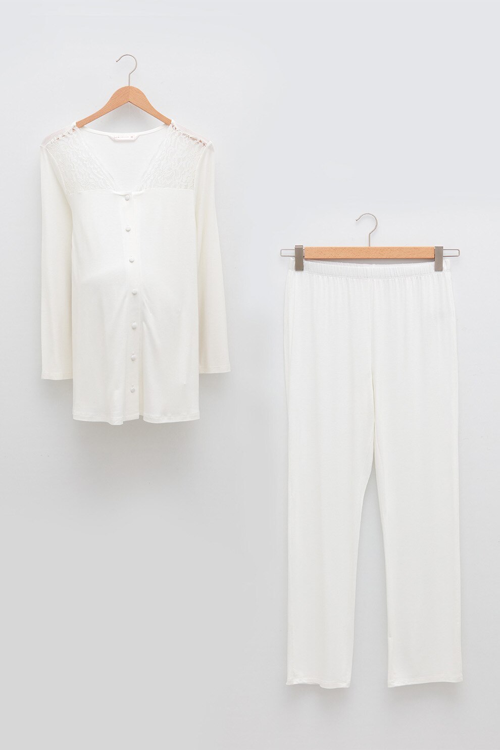 LC WAIKIKI, Pijama cu decolteu in V cu insertii de dantela, pentru gravide, Alb prafuit