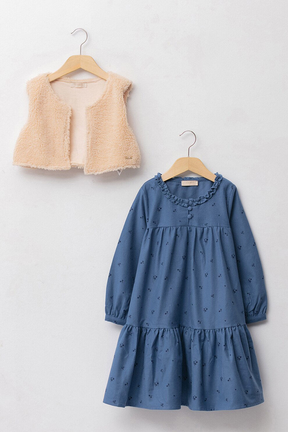 LC WAIKIKI, Set de vesta pufoasa si rochie cu imprimeu - 2 piese, Albastru inchis/Crem