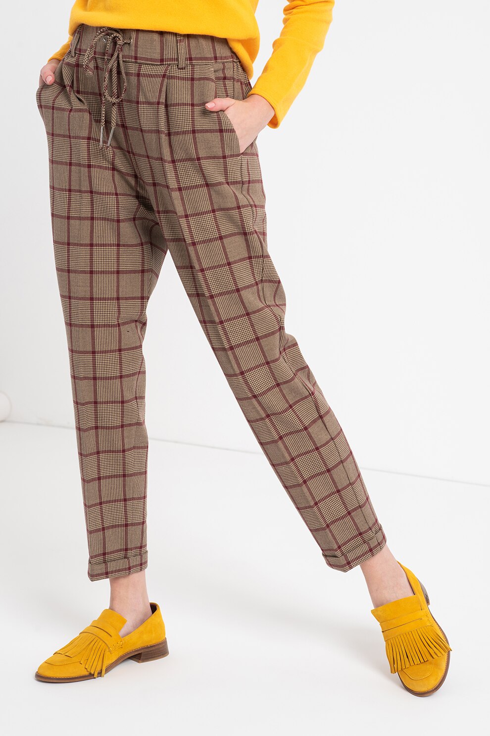 United Colors of Benetton, Pantaloni conici in carouri cu snur, maro nisip, rosu Bordeaux, maro inchis