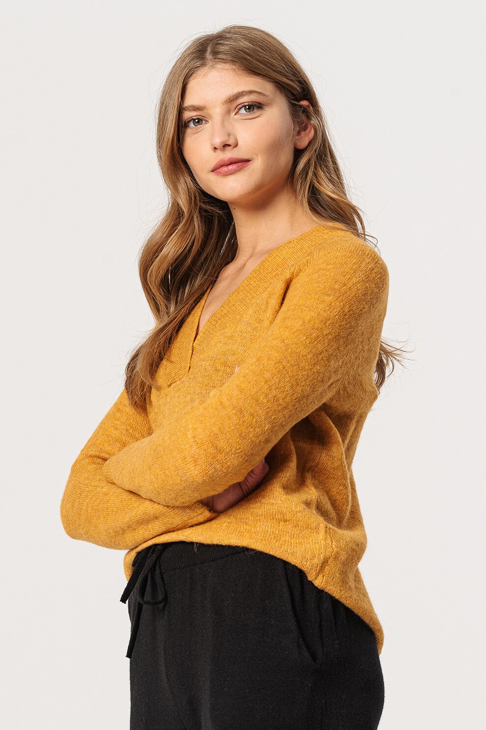 ICHI, Pulover din amestec de lana alpaca cu decolteu in V Amara, Ocru