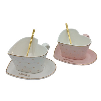 Set 2 cesti cu farfurii Hearts ceramica, 220ml, alb/roz Set 2 cesti cu farfurii Hearts ceramica, 220ml, alb/roz