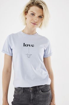Mexx, Tricou din bumbac organic cu decolteu la baza gatului si imprimeu text, Albastru pastel Mexx, Tricou din bumbac organic cu decolteu la baza gatului si imprimeu text, Albastru pastel