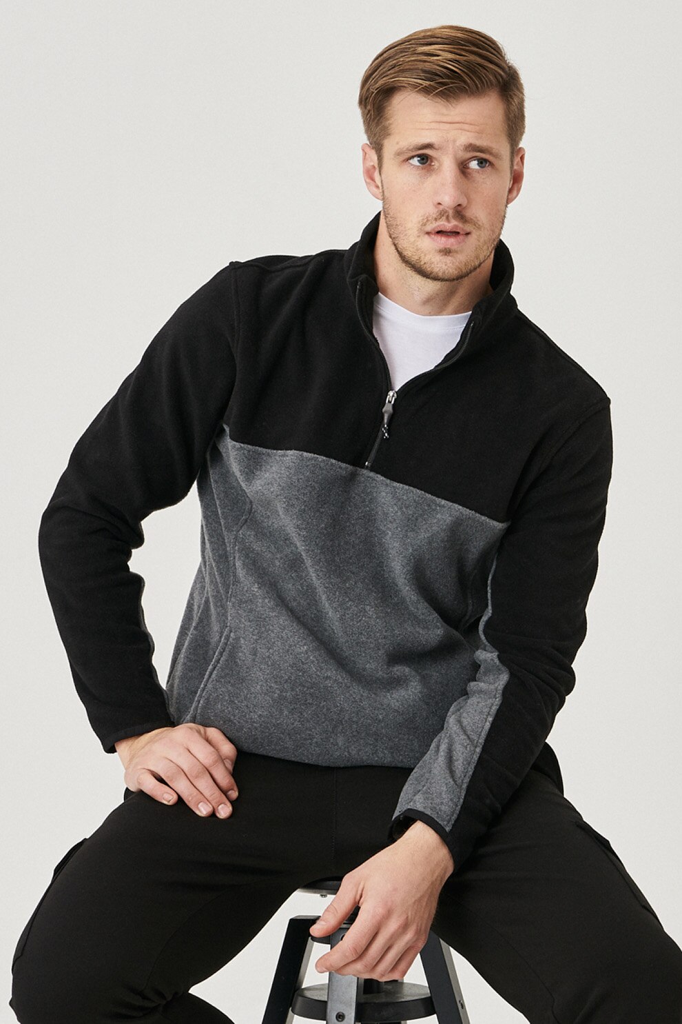 AC&Co, Bluza sport cu fenta cu fermoar, Negru/Gri