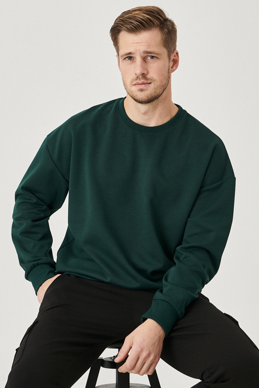 AC&Co, Bluza sport cu decolteu la baza gatului si maneci cazute, Verde inchis