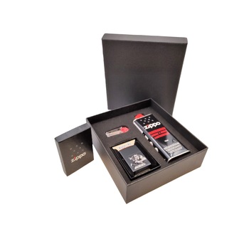 Set Zippo Gambler - bricheta metalica, benzina si pietre pentru bricheta 255059 M1 Set Zippo Gambler - bricheta metalica, benzina si pietre pentru bricheta 255059 M1