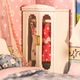 Macheta casuta de asamblat, Habarri, 15,2 cm x 15,2 cm x 19 cm, miniatura DIY, Becuri LED, roz