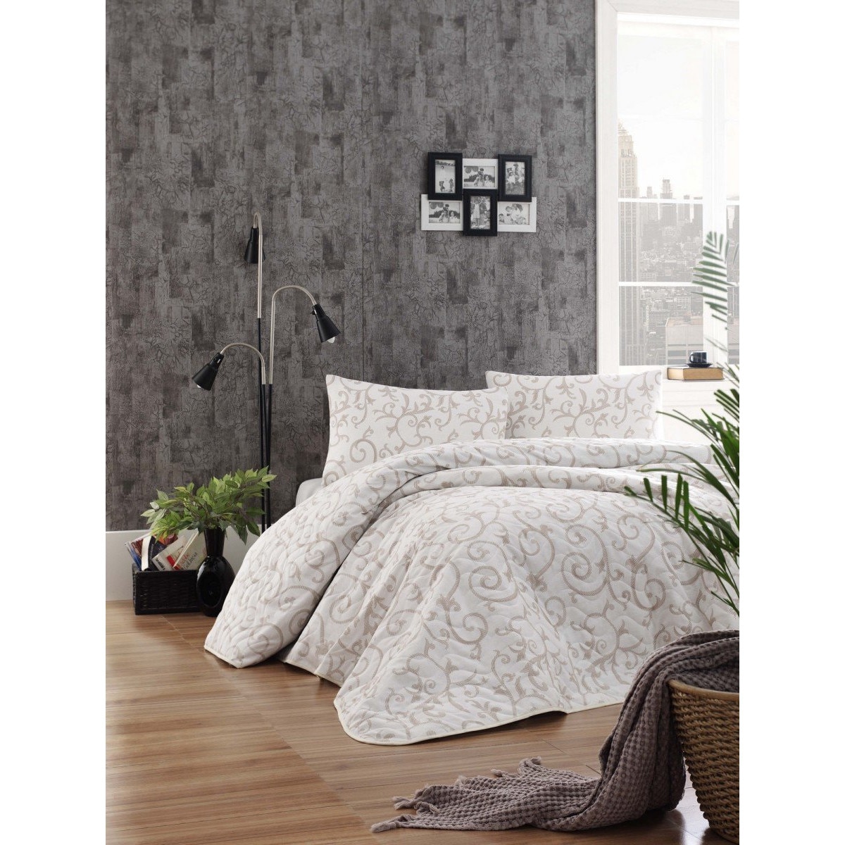 Set cuvertura matlasata 200x220 cm cu 2 fete perna 50x70 cm, Eponj Home, Merle - Cream