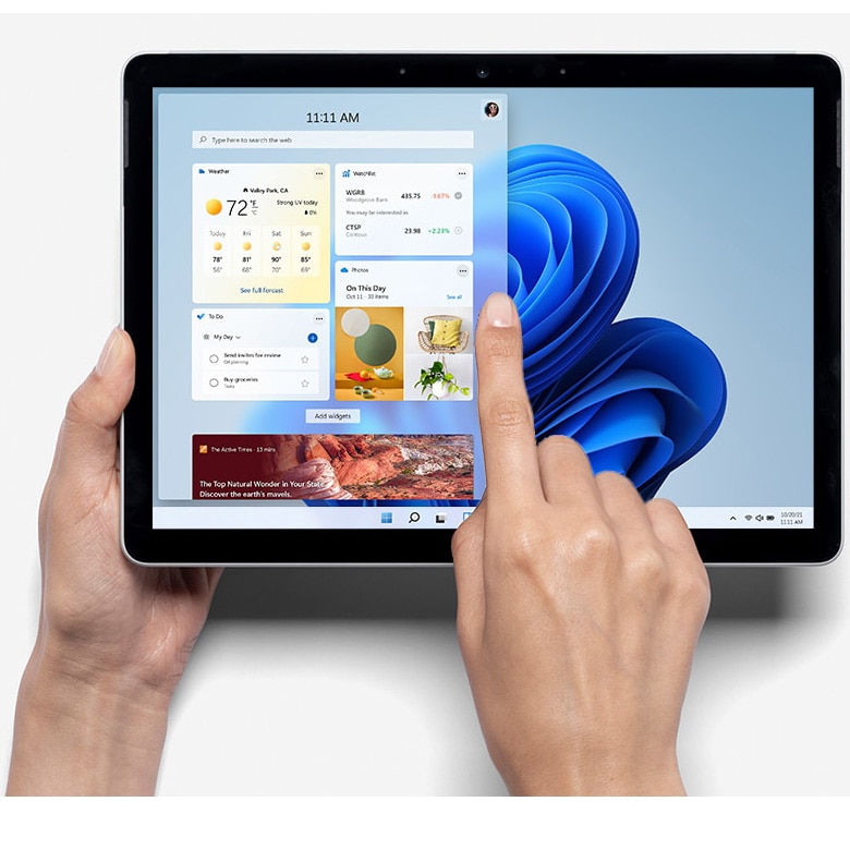 Laptop 2 in 1 Microsoft Surface Go 3 cu procesor Intel Pentium