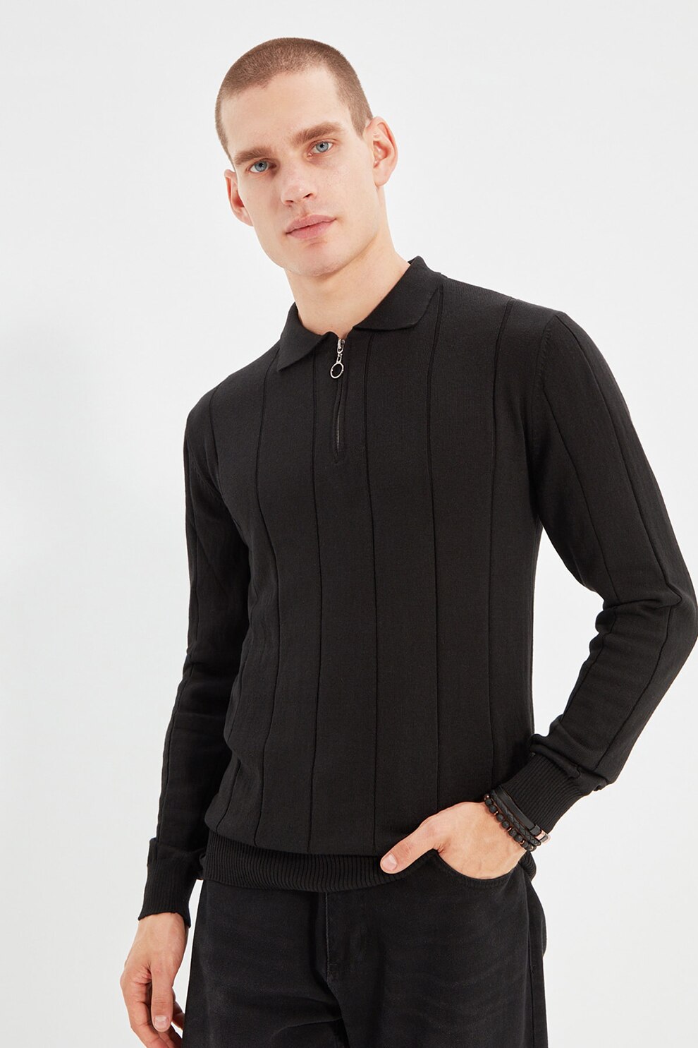 Trendyol, Pulover tricotat fin cu fenta si fermoar, Negru
