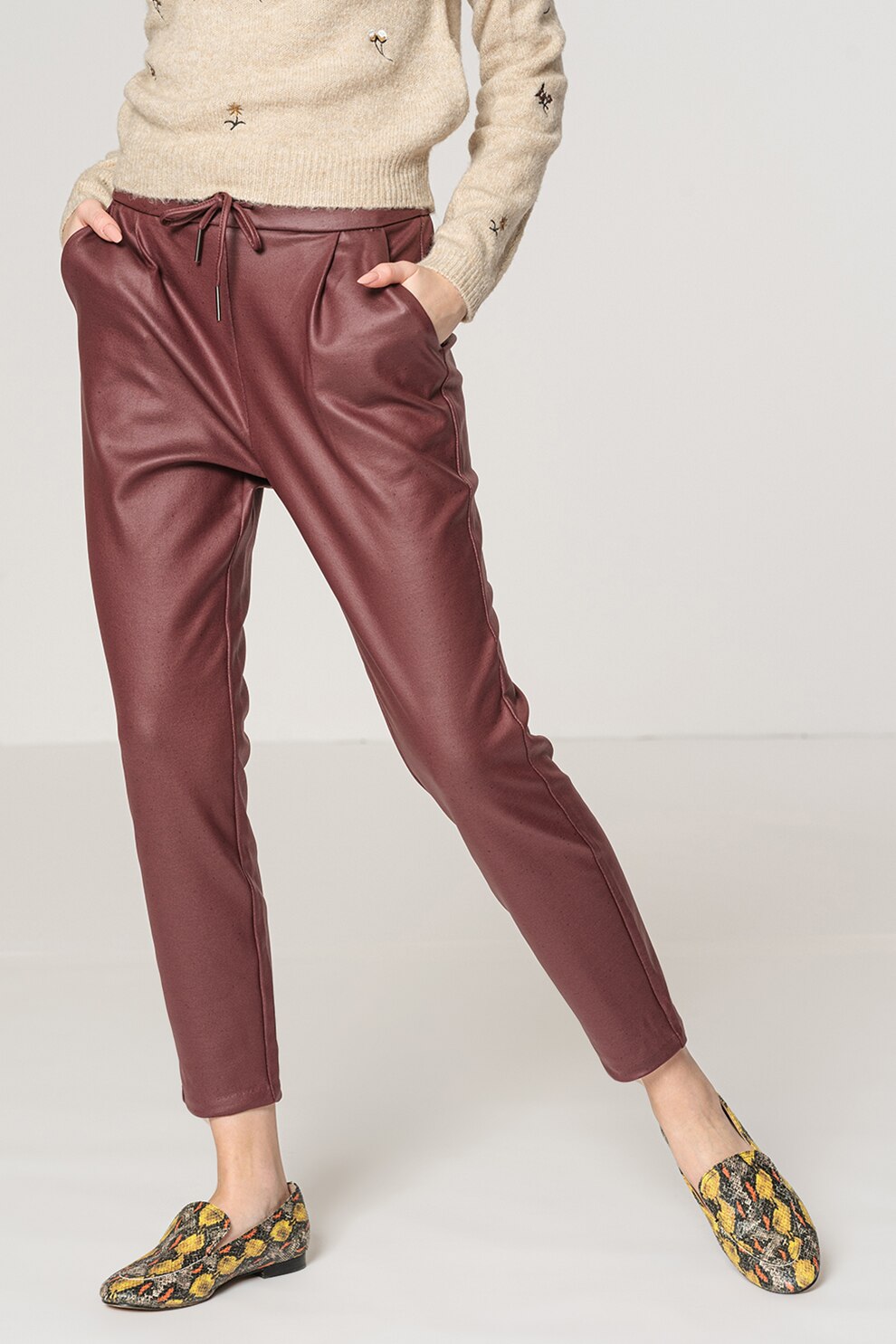 Vero Moda, Pantaloni cu aspect peliculizat Eva, Violet tyrian