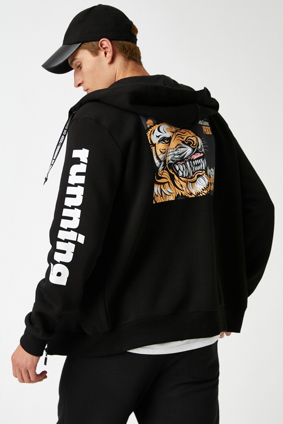 KOTON, Hanorac cu fermoar si imprimeu, Negru/Alb/Oranj, XL