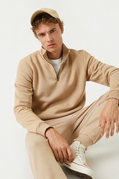 KOTON, Bluza sport cu guler inalt si fenta cu fermoar, Maro KOTON, Bluza sport cu guler inalt si fenta cu fermoar, Maro