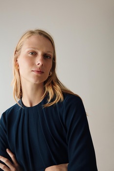 OVS, Rochie midi evazata cu detaliu plisat pe partea din fata, Bleumarin inchis OVS, Rochie midi evazata cu detaliu plisat pe partea din fata, Bleumarin inchis