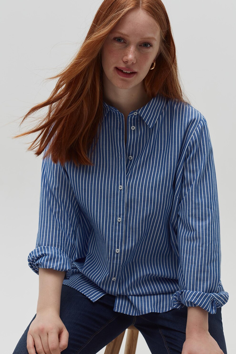 OVS, Camasa in dungi cu guler ascutit, albastru inchis/alb