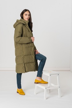 United Colors of Benetton, Geaca lunga cu puf si maneci detasabile, Verde militar United Colors of Benetton, Geaca lunga cu puf si maneci detasabile, Verde militar