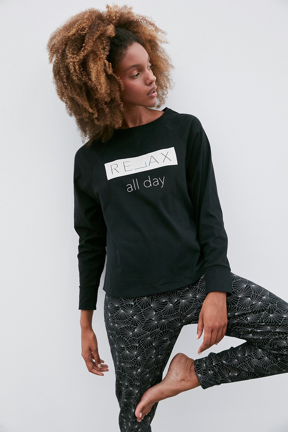 Penti, Pijama cu imprimeu si maneci raglan, Negru/Alb