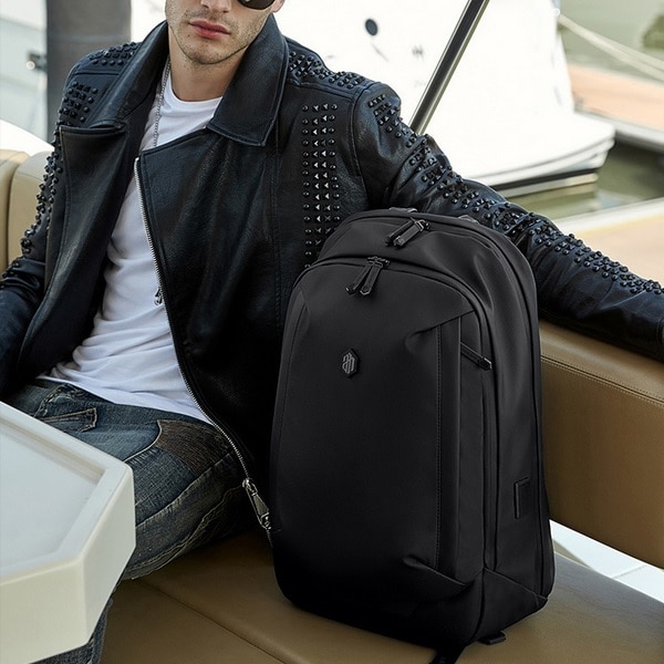 Rucsac laptop Business-Travel Arctic Hunter, impermeabil, port USB, 15.6", negru, model AHB443