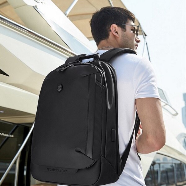 Rucsac laptop Business-Travel Arctic Hunter, impermeabil, port USB, 15.6", negru, model AHB443