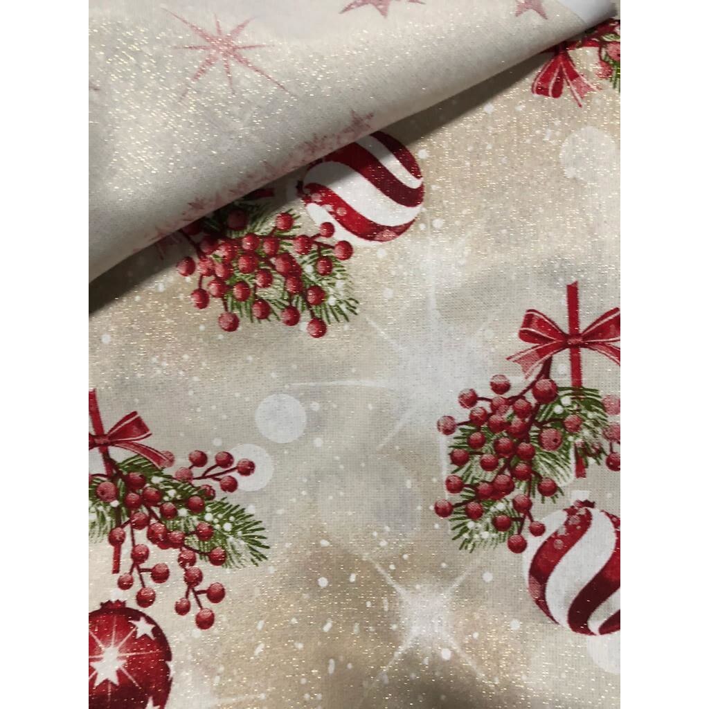 Fata de masa Valentini Bianco, cu motive de Craciun, model Mistletoe, dimensiune 135x230cm