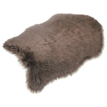 Covor blana sintetica, Quasar & Co., cu fir lung, imitatie de piele, 60 x 95 cm, maro Covor blana sintetica, Quasar & Co., cu fir lung, imitatie de piele, 60 x 95 cm, maro