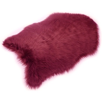 Covor blana sintetica, Quasar & Co., cu fir lung, imitatie de piele, 60 x 95 cm, grena Covor blana sintetica, Quasar & Co., cu fir lung, imitatie de piele, 60 x 95 cm, grena