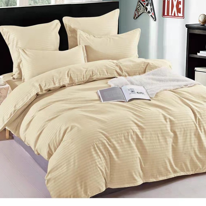 Set Lenjerie Pat Sonia Home , 2 persoane ,model uni din bumbac tip Damasc, gros, 6 piese , crem