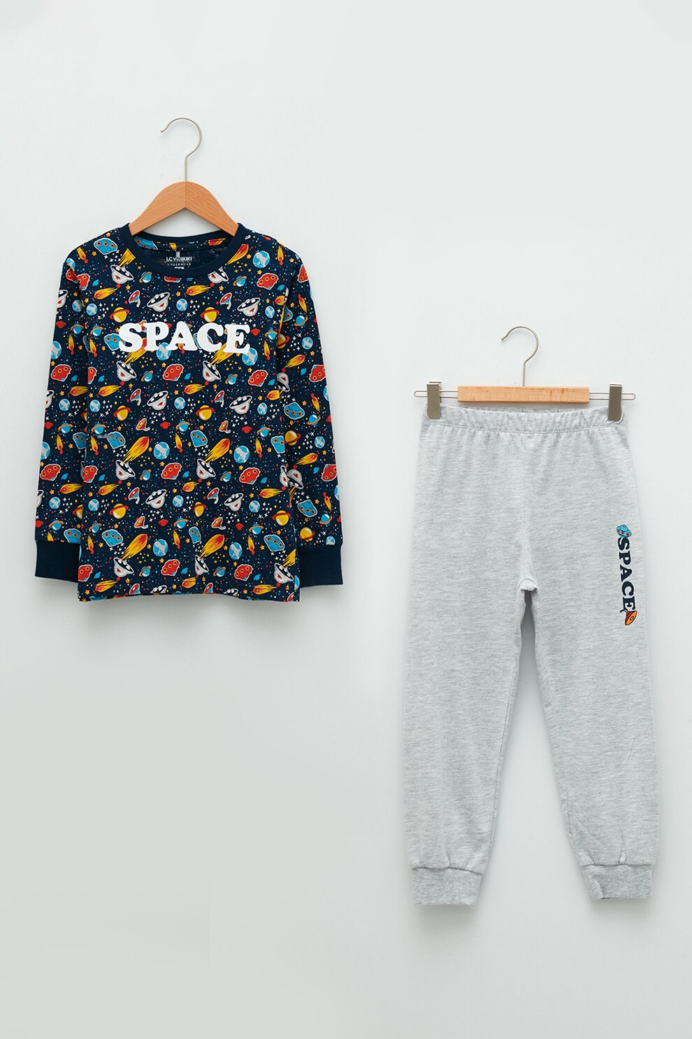 LC WAIKIKI, Pijama cu imprimeu si decolteu la baza gatului, Bleumarin/Oranj/Gri