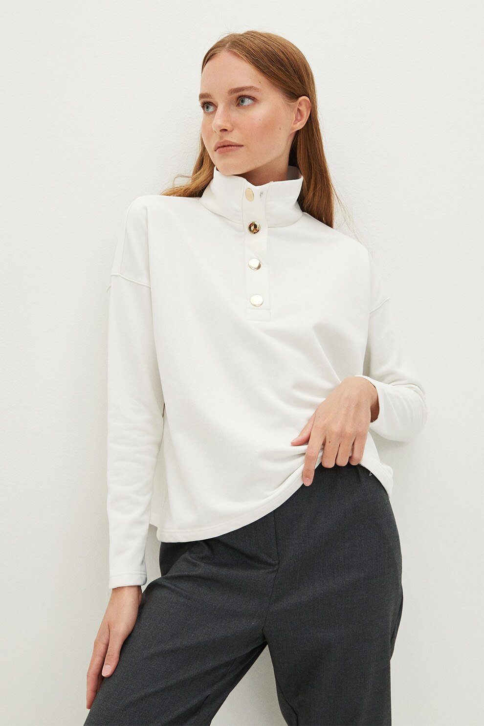 LC WAIKIKI, Bluza cu guler inalt si fenta cu capse, Alb