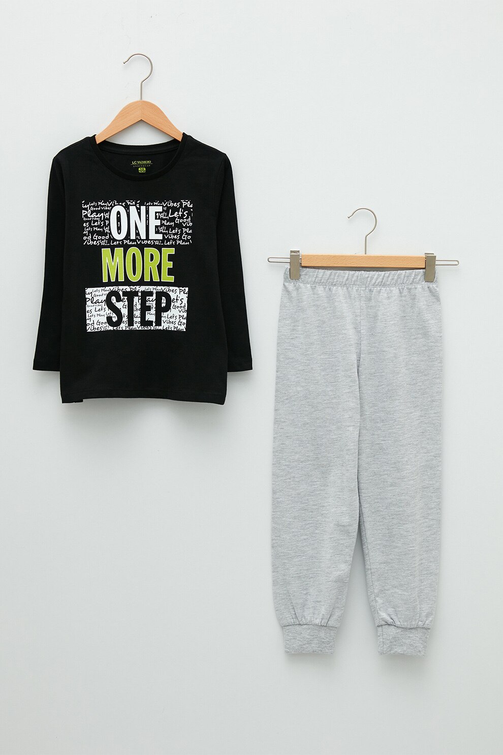 LC WAIKIKI, Pijama cu imprimeu si decolteu rotund, Negru/Gri