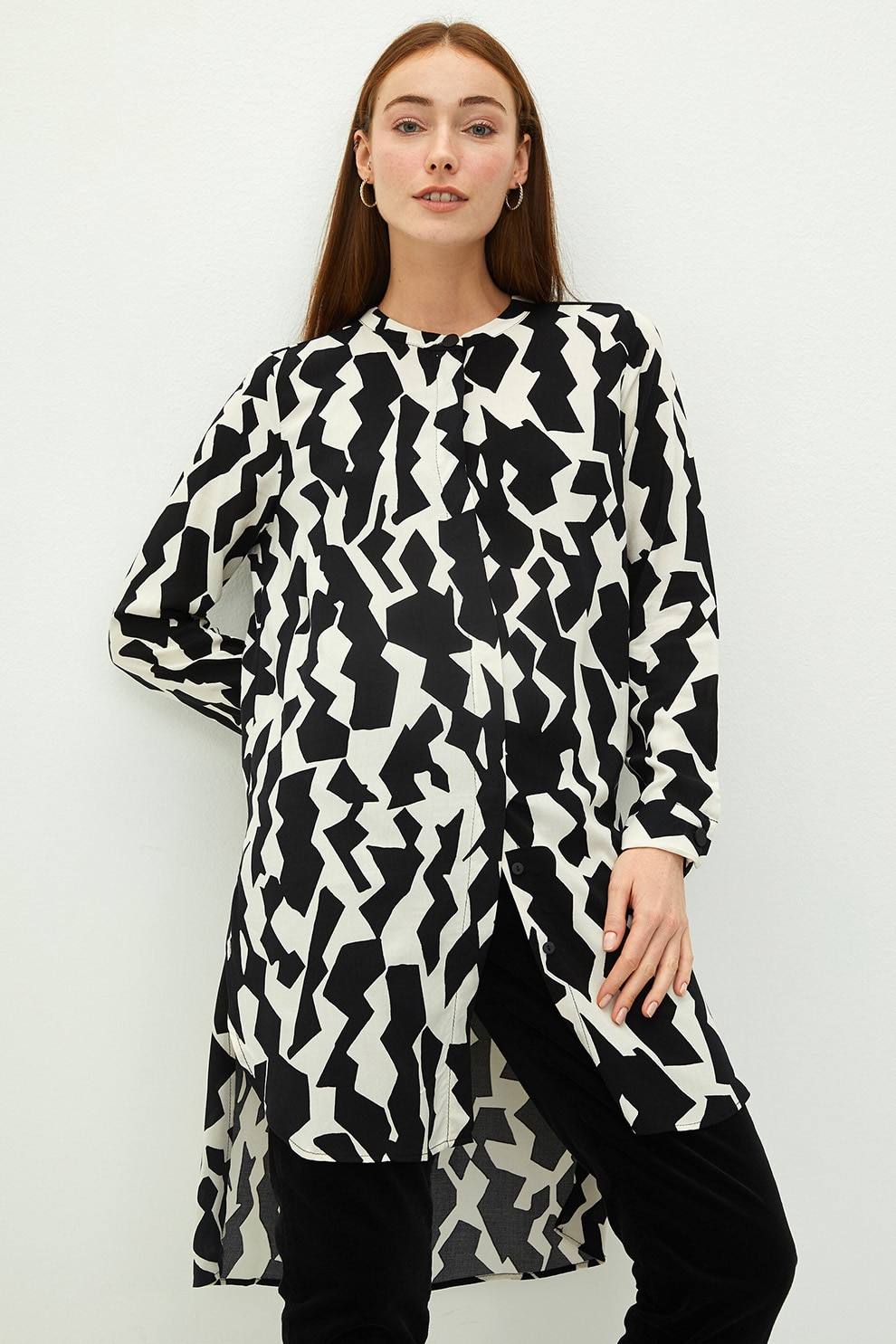 LC WAIKIKI, Camasa lunga asimetrica cu imprimeu, Negru/Alb