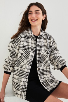 LC WAIKIKI, Jacheta tip camasa cu model si buzunare cu clapa, Negru/Alb LC WAIKIKI, Jacheta tip camasa cu model si buzunare cu clapa, Negru/Alb