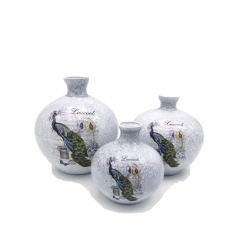 Set 3 vaze decorative din sticla , Model Peacock, 17 x 14cm, 14,5 x 13cm, 11,5 x 10,5cm Set 3 vaze decorative din sticla , Model Peacock, 17 x 14cm, 14,5 x 13cm, 11,5 x 10,5cm