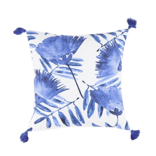 Perna perfecta perntru decorul casei / terasei, fata din poliester, umplutura din poliester, 43 x 43 cm, model floral, cu fermoar ascuns, design modern