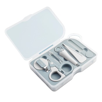 Set ingrijire bebelusi, pila PVC, forfecuta, unghiera si penseta cu lanterna, Albastru Set ingrijire bebelusi, pila PVC, forfecuta, unghiera si penseta cu lanterna, Albastru