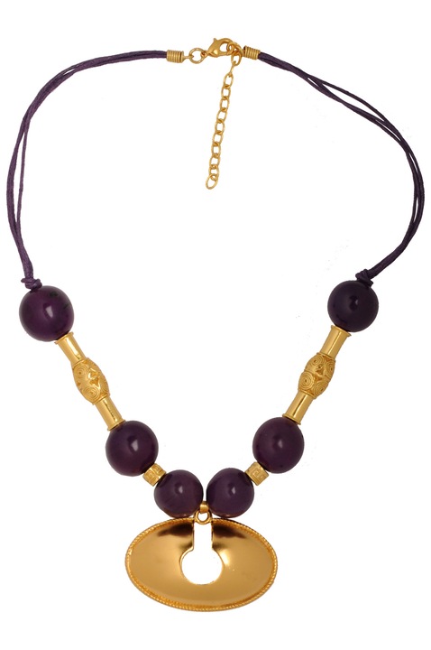 Colier seminte palmier, mov, cu semiluna neteda, ovala, cultura Quimbaya, placat cu aur de 24 K, 45-50 cm