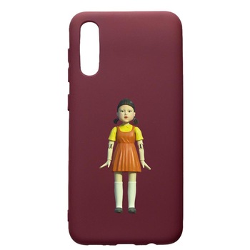 Husa Premium Silicon compatibila cu Samsung Galaxy A50, Squid Game Doll Girl, cu interiorul din material textil, protectie camera, Burgundy, PBR851 Husa Premium Silicon compatibila cu Samsung Galaxy A50, Squid Game Doll Girl, cu interiorul din material textil, protectie camera, Burgundy, PBR851