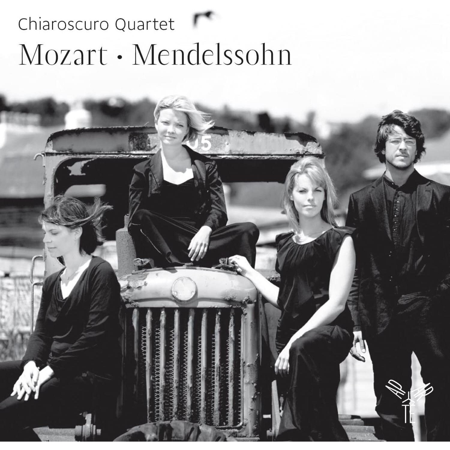 Chiaroscuro Quartet - Mozart: String Quartet No.15; Mendelssohn: String Quartet No.2 Op.13 - CD