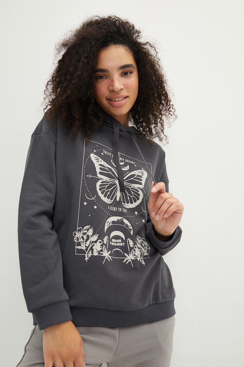 LC WAIKIKI, Hanorac cu maneci cazute si imprimeu grafic, Gri/Alb, L