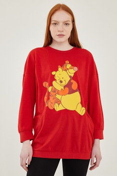 LC WAIKIKI, Pijama cu decolteu la baza gatului si imprimeu Winnie-the-Pooh, Rosu/Negru LC WAIKIKI, Pijama cu decolteu la baza gatului si imprimeu Winnie-the-Pooh, Rosu/Negru