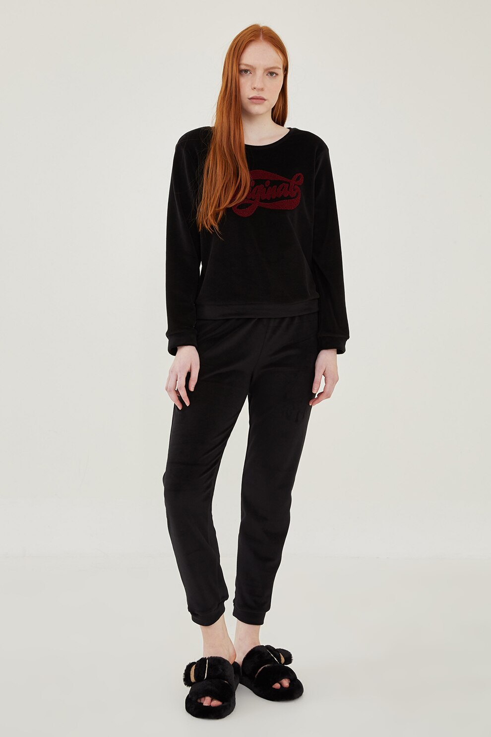 LC WAIKIKI, Pijama de catifea cu aplicatie din material terry pe piept, Negru