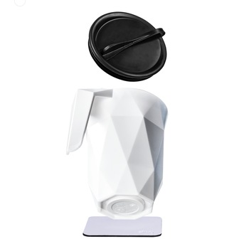 Cana de cafea magnetica din plastic cu capac si suport metalic Cana de cafea magnetica din plastic cu capac si suport metalic