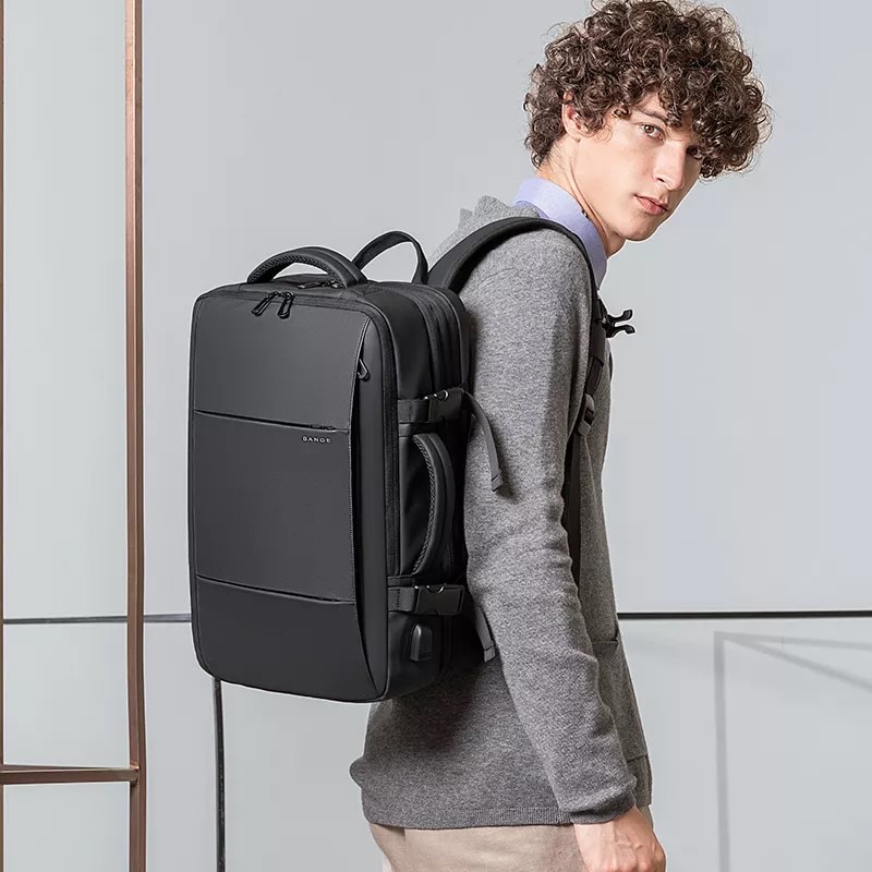 Rucsac laptop 15.6", pentru calatorii, impermeabil, expandabil pana la 37 L, cu port de incarcare USB, BANGE, 44x30x16 cm, Negru