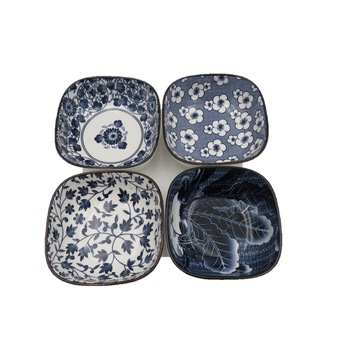 Set 4 boluri din ceramica, Model Floral 4 x 10, 5 Set 4 boluri din ceramica, Model Floral 4 x 10, 5